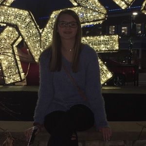 Meet your Posher, Katelyn